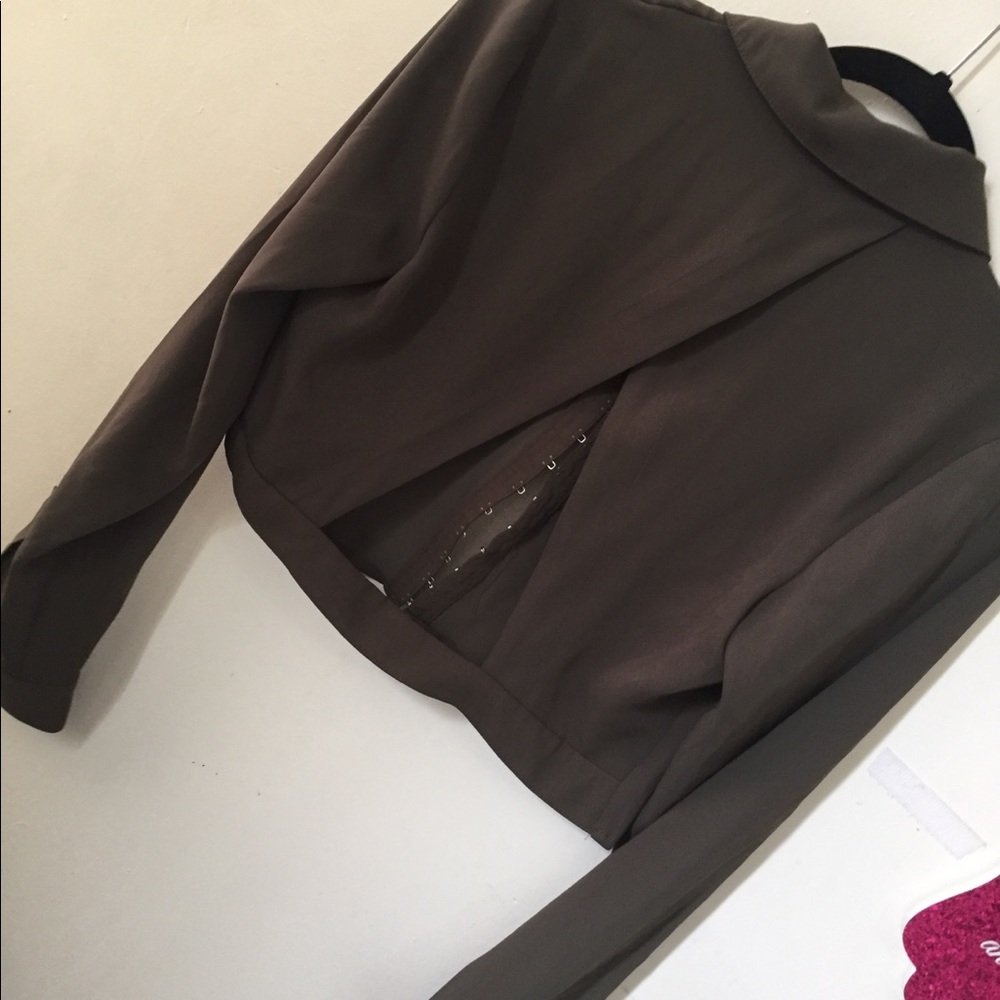 Cute olive crop top